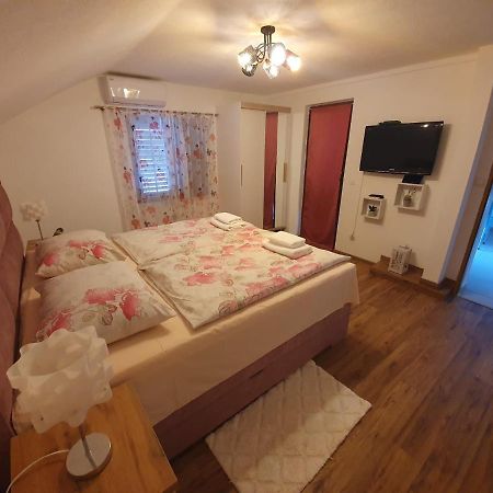 Apartment Magdalena Knin Εξωτερικό φωτογραφία